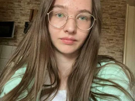 teengirl emmi